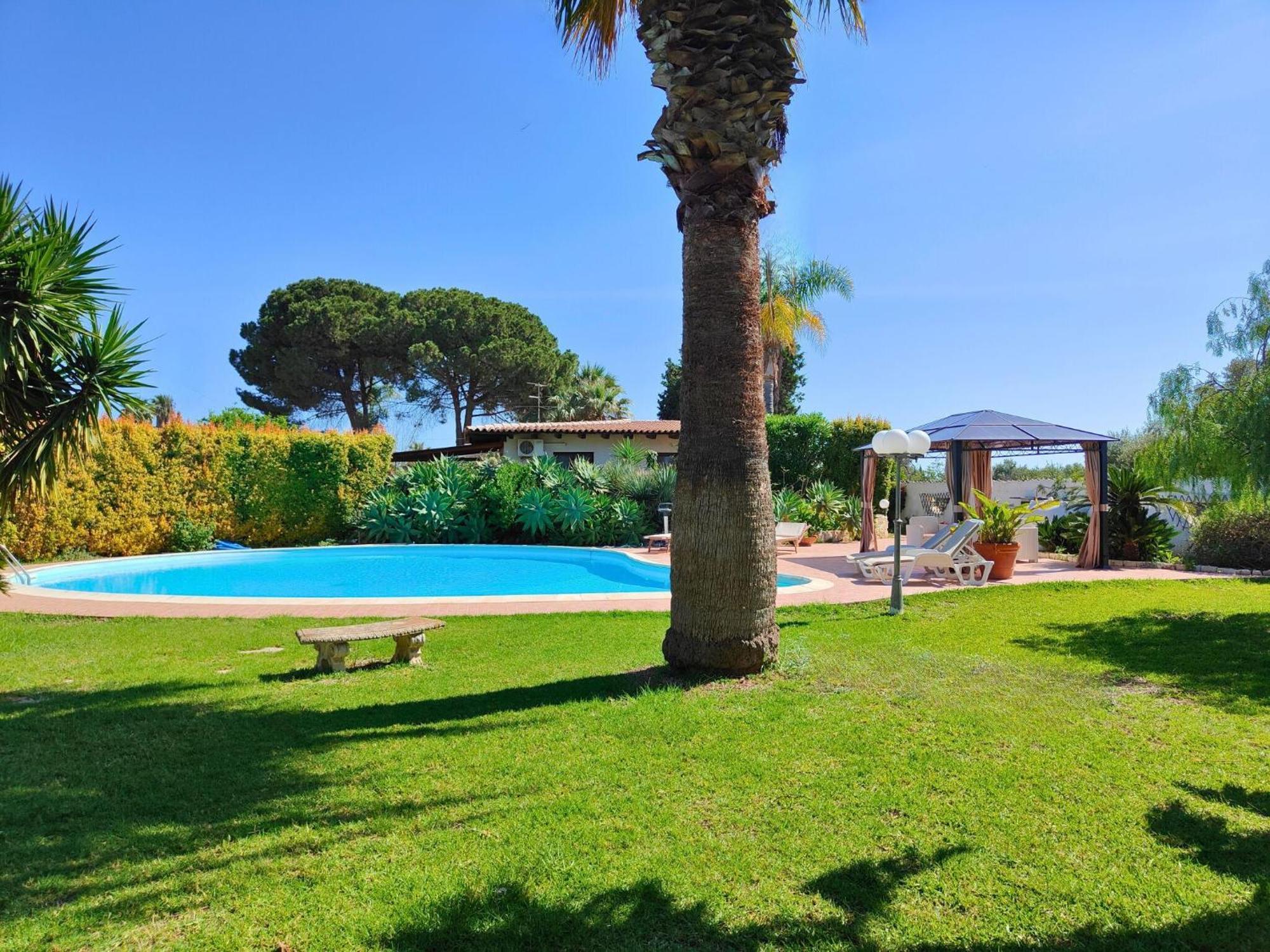 Villa Alfonsa, Fontane Bianche, Siracusa, Private Pool, 10Min From The Beach Exterior foto